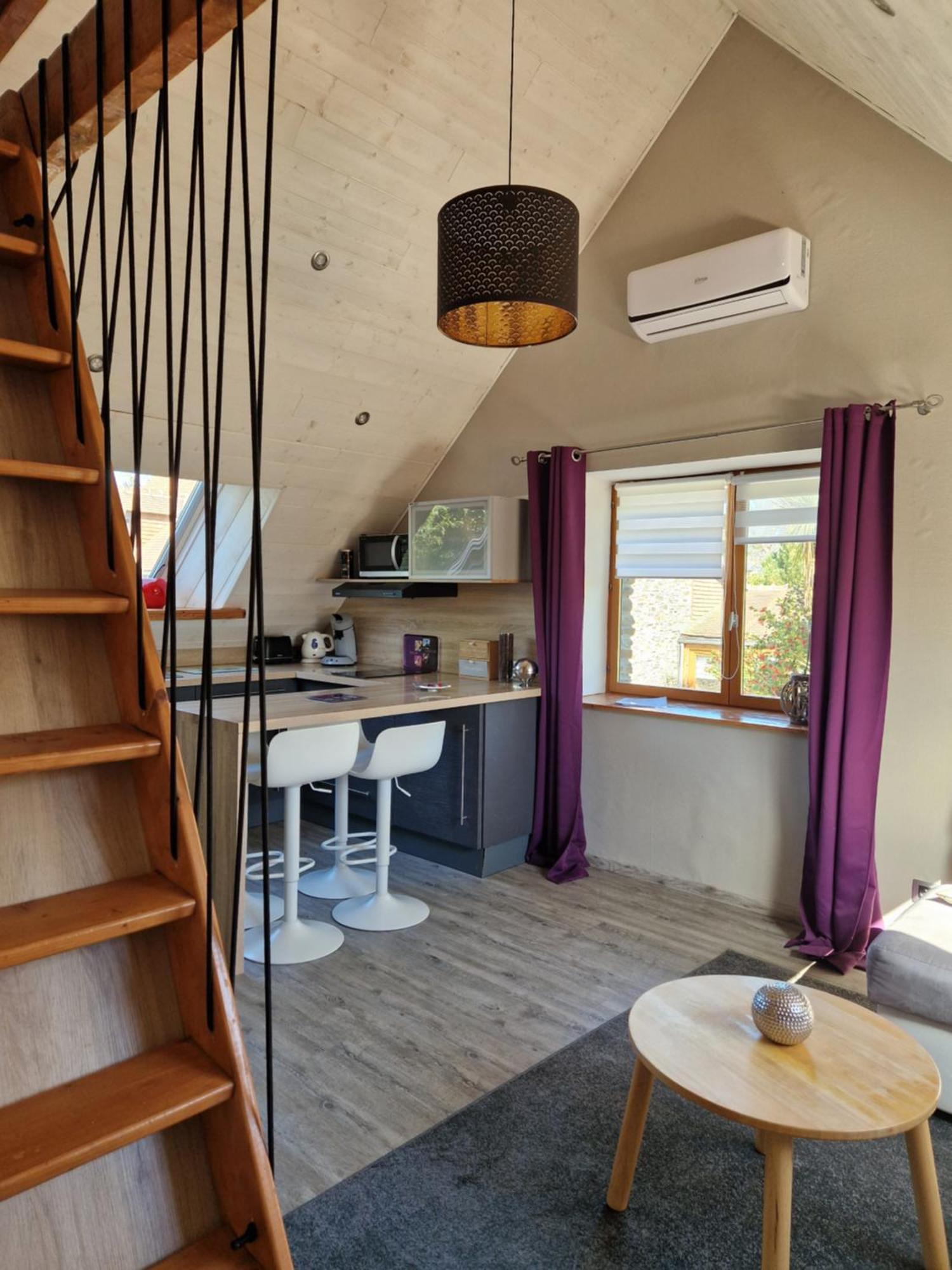 Villa Ancien Moulin Pres D'Un Ruisseau à Sallen Extérieur photo